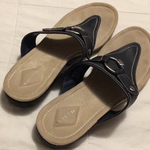 Sandals - Picture 4 of 4